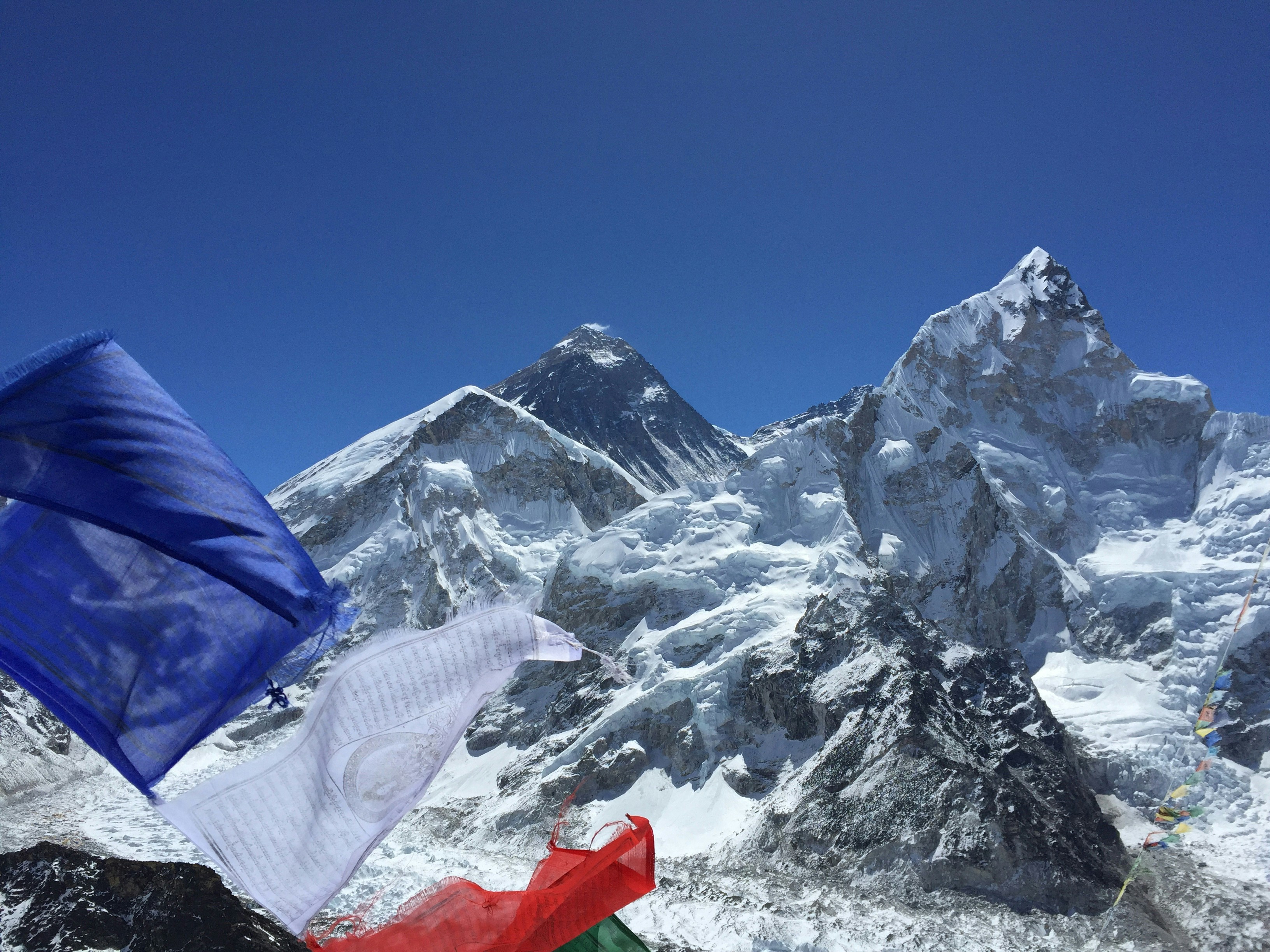 हिमालले उकास्दै नेपालको अर्थतन्त्र