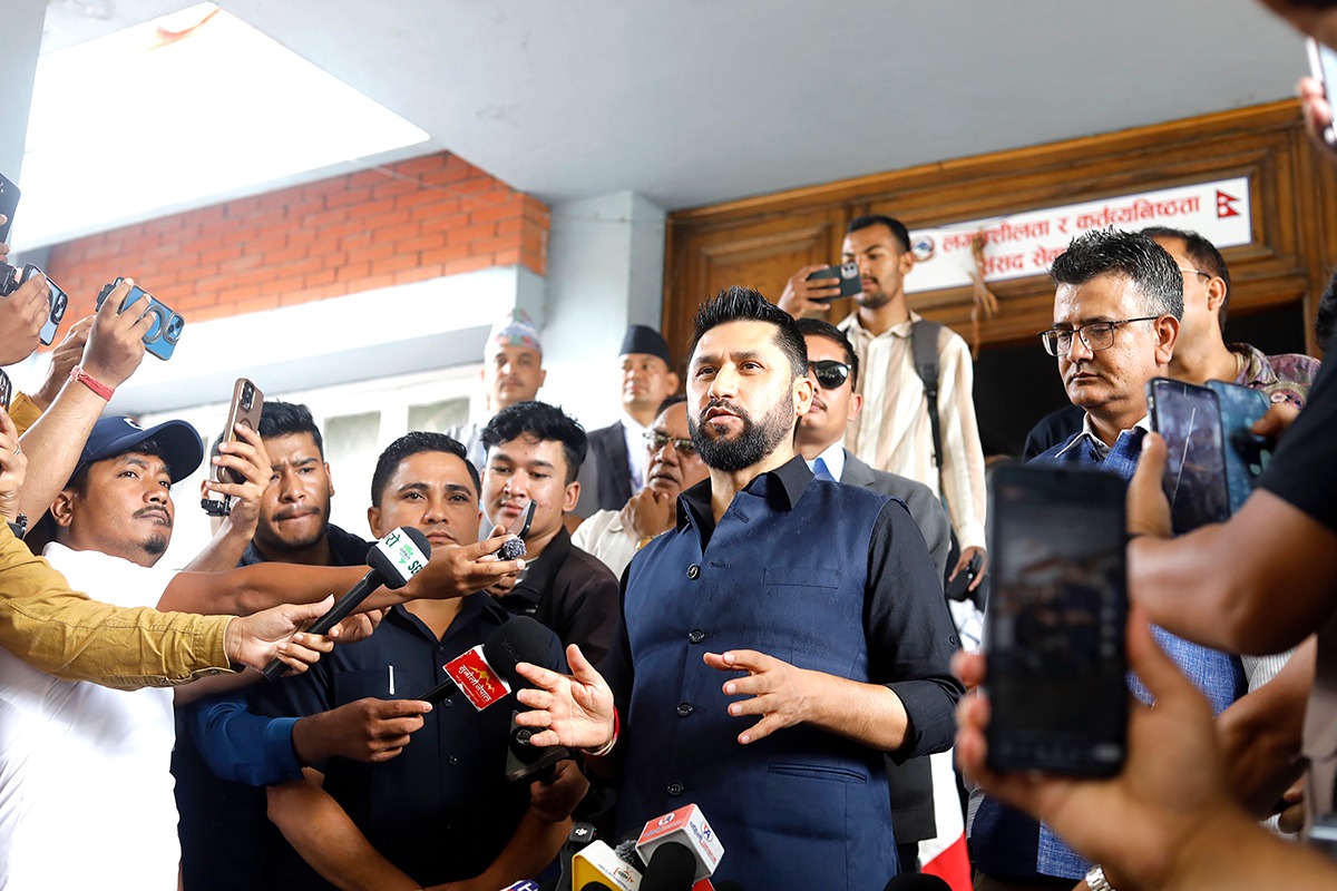 सर्वदलीय बैठकपछि रविले भने- प्रधानमन्त्रीले आफ्नो काम गरिरहनुभएको छ