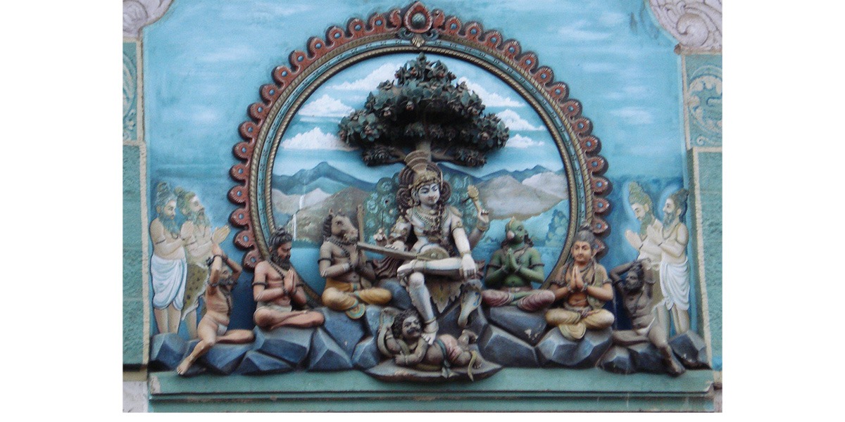 गुरुपूर्णिमाको दिन दक्षिणामूर्ति मन्दिरमा भक्तजनको लाम