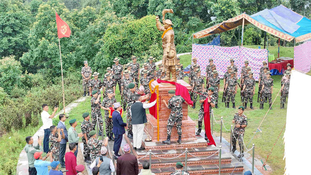 रणशेर गणद्वारा निर्मित पृथ्वीनारायण शाह स्मारक स्थानीय निकायलाई हस्तान्तरण