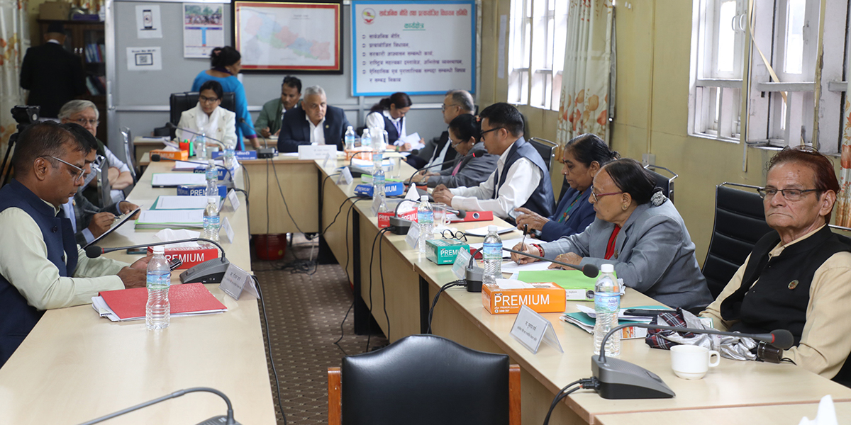 फास्ट ट्र्याक निर्माण भइरहेको ढिलाइप्रति सांसदहरूको असन्तुष्टि