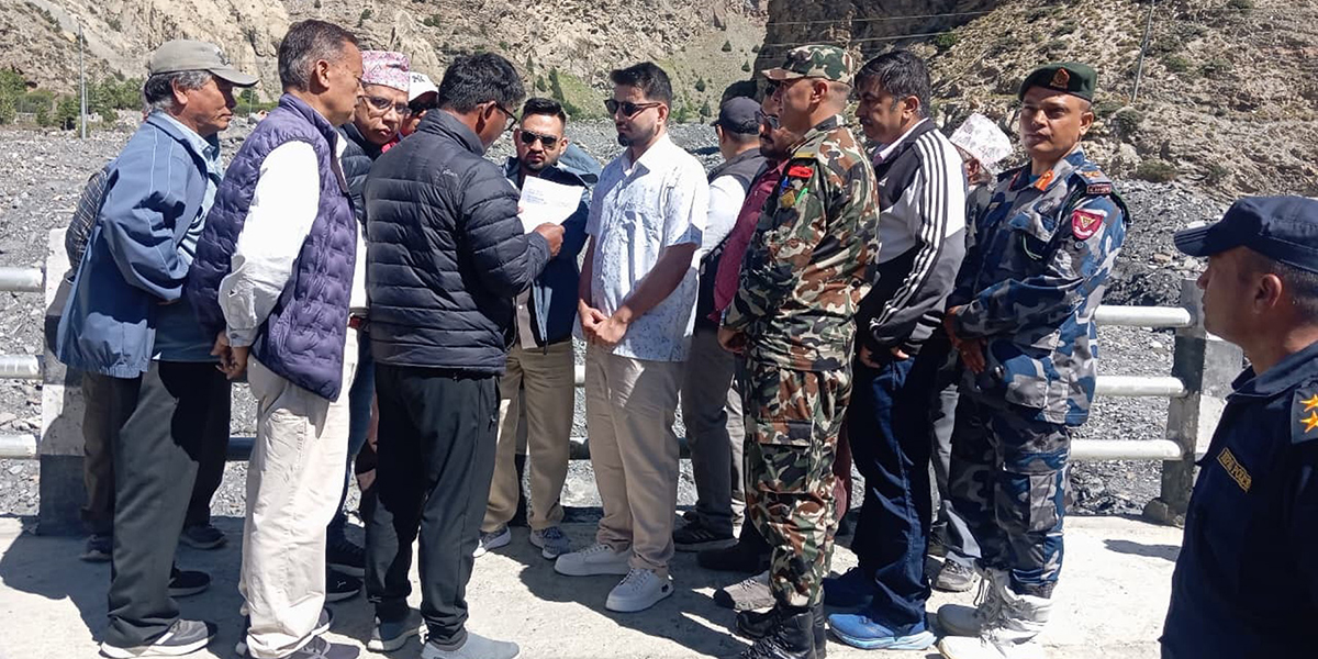 कोरला सडक सरकारको उच्च प्राथमिकतामा छ : मन्त्री लम्साल