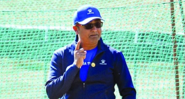 क्यानडा क्रिकेट टोलीको मुख्य प्रशिक्षकबाट हटाइए मोन्टी देशाई