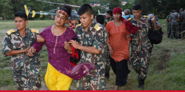 नेपाली सेनाले गर्‍यो ४४९ को उद्धार, १७ जना विदेशी