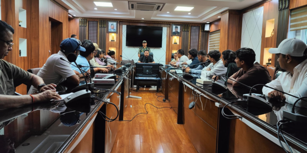 ‘कुनै माध्यमबाट टनेलभित्र अक्सिजन पुर्‍याउन प्रयास जारी छ’