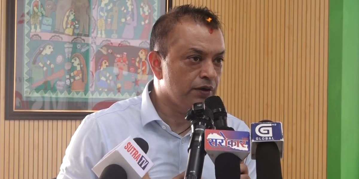 कसैको डर र धम्कीले बाटो फेर्दिनँ : गगन थापा