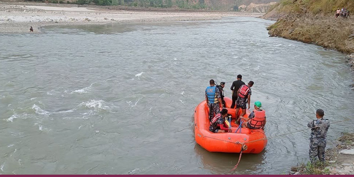 सुनकोशीमा खसेको कार खोज्न गोताखोर परिचालन