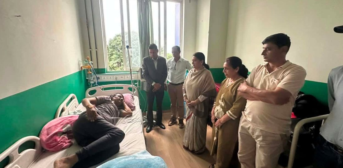 ओली निवास गुन्डुमा ढलेका एमाले नेताको अवस्था बुझ्न पूर्वराष्ट्रपति पनि पुगिन्