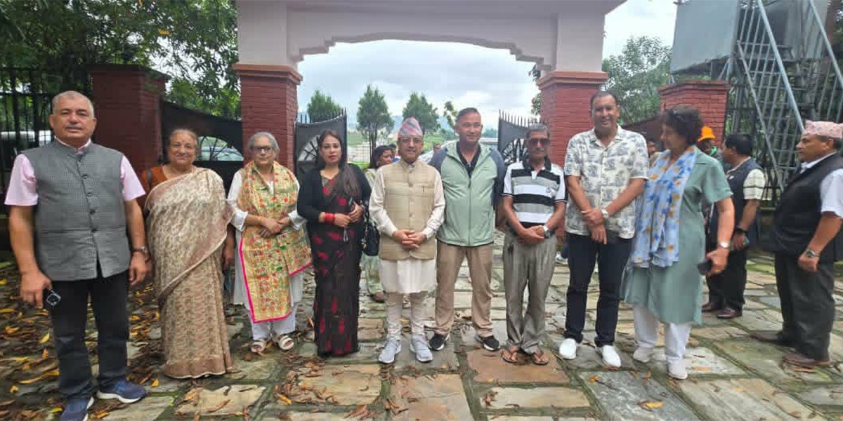 किशुनजीको आश्रम पुगेर पूर्णबहादुरले गरे कांग्रेस एकताको संकल्प