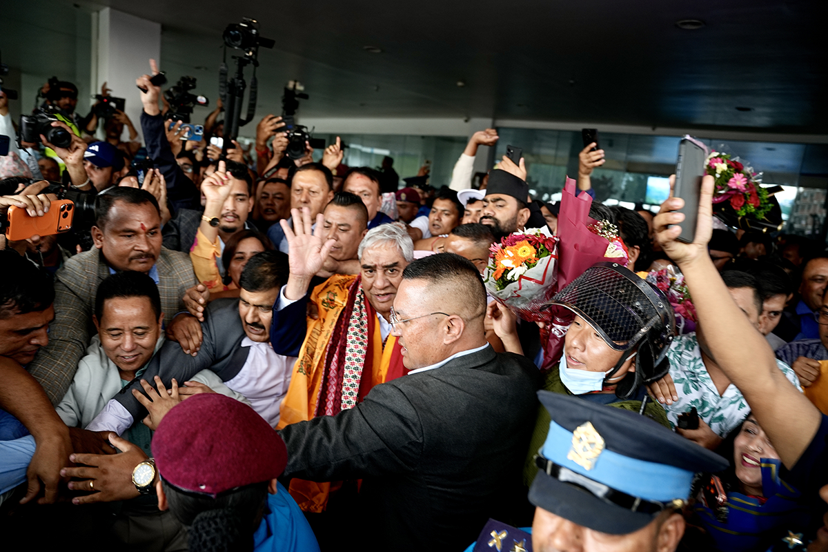 बीपीको स्वदेश फिर्तीसँग तुलना गर्दै देउवाले भने : नेता बनेर नभई महान् राष्ट्रको आजीवन नागरिक भएर फर्किँए