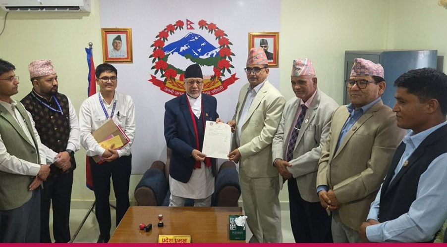 सुदूरपश्चिमको मुख्यमन्त्रीमा खगराज भट्ट नियुक्त
