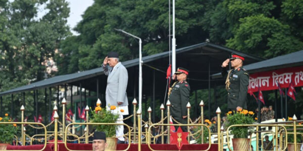 संविधान दिवसको अवसर राष्ट्रपतिलाई सेनाले दियो सलामी