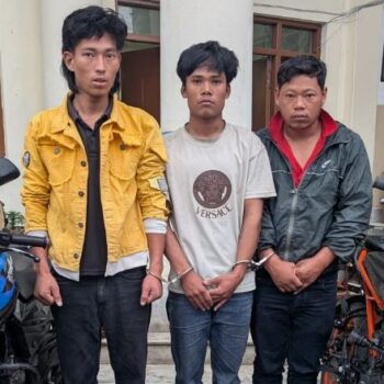 मोटरसाइकल चोरेर लक फुटाउँदै गर्दा ३ युवक नियन्त्रणमा