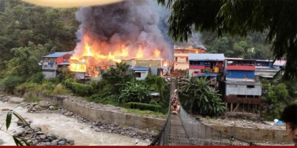 ताप्लेजुङमा भीषण आगलागी, १० घर जले