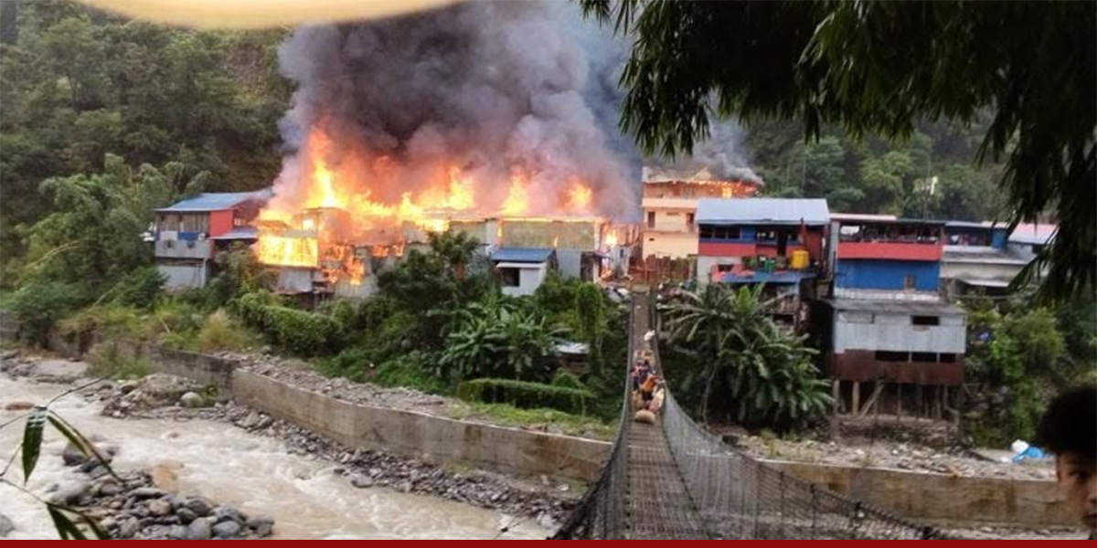ताप्लेजुङमा भीषण आगलागी, १० घर जले
