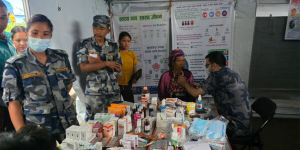 सशस्त्र प्रहरीद्वारा बाढी प्रभावित ४५ सयभन्दा बढीको उपचार