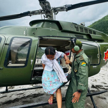 सेनाले गर्‍यो हालसम्म ३ हजार ९३५ जना बाढी प्रभावितको हवाई उद्धार