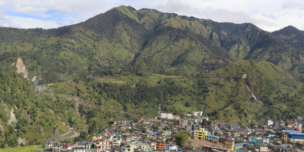 लगातार वर्षापछि सुधारियो मौसम : खुले बजार र विद्यालय, चल्न थाले गाडी
