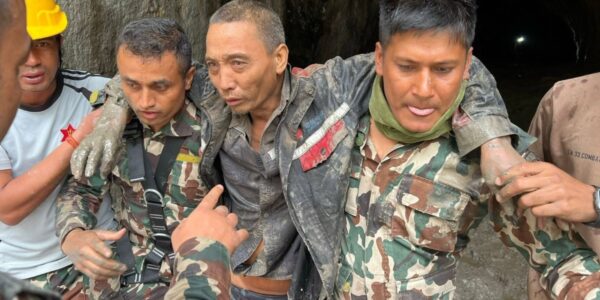 भोटेकोशी बाढी : जीवितै उद्धार हुनेको संख्या चार पुग्यो