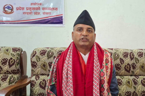 मुख्यमन्त्री पाण्डेको सरकार जोगाउन फणीन्द्रले दिए फेरि साथ