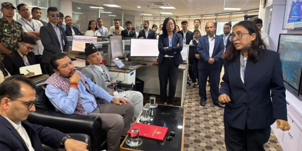 भारी वर्षाको सम्भावनाबारे गृहमन्त्री र ऊर्जामन्त्रीले मौसम विभागमा लिए अपडेट