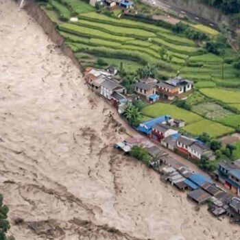 कालीगण्डकी नदीले पर्वतको जलजलामा २५ घर बगायो