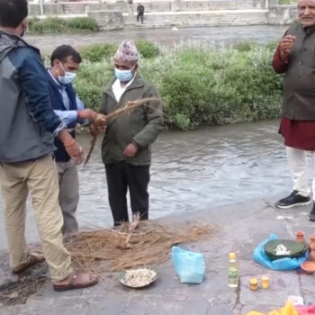 कुशको शव बनाएर दाहसंस्कार