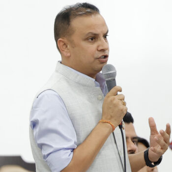 अन्तर्राष्ट्रिय मञ्चमा जलवायु क्षतिपूर्तिको माग गर्न मनिष झाको सुझाव