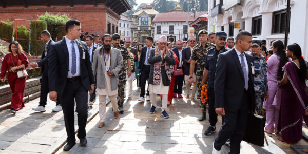 राष्ट्रपतिले गरे पशुपतिमा पूजा