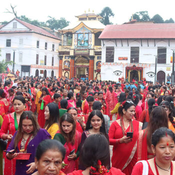 पशुपतिमा तीनको रौनक (तस्बिरहरू)