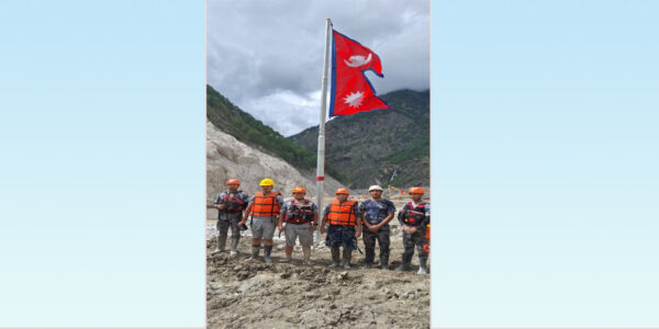 रसुवाको टिमुरेस्थित सीमानामा नेपालको झण्डा राखियो