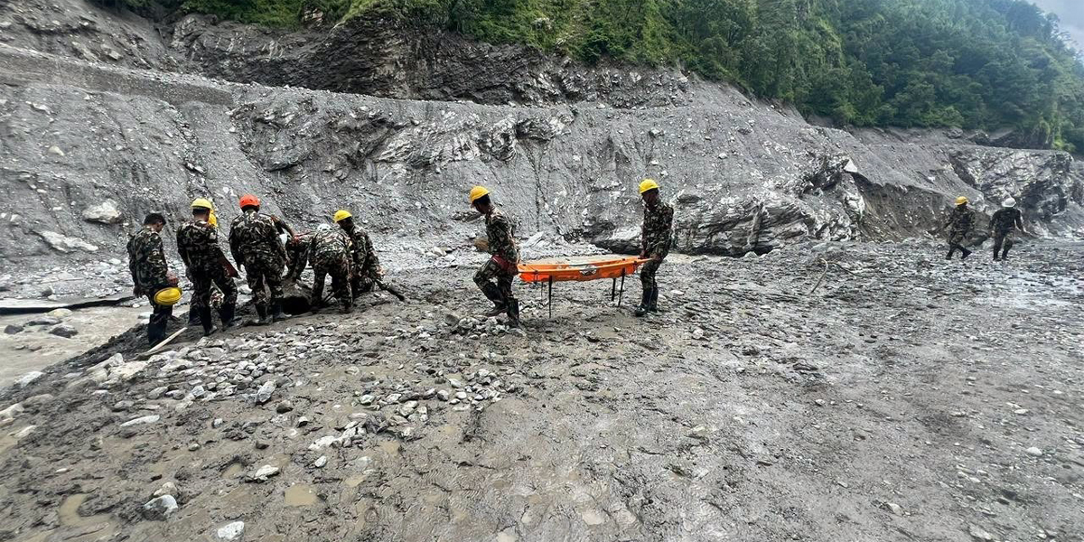 भोटेकोशी बाढी : त्रिशूली–३ ‘ए’ मा यसरी हुँदैछ खोज तथा उद्धार