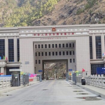 तीन दिनका लागि खुल्ने भयो तातोपानी नाका