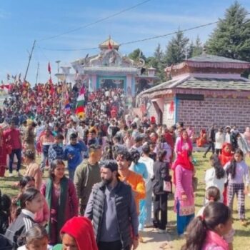 उग्रतारा भगवती मन्दिरमा दर्शनार्थीको घुइँचो