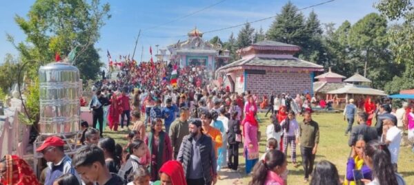उग्रतारा भगवती मन्दिरमा दर्शनार्थीको घुइँचो