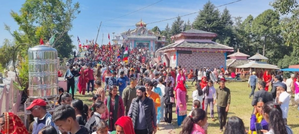 उग्रतारा भगवती मन्दिरमा दर्शनार्थीको घुइँचो