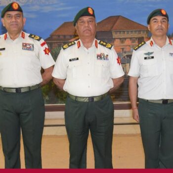 प्रधानसेनापति सिग्देलद्वारा उपरथी र महासेनानीहरूलाई दर्ज्यानी चिह्न प्रदान