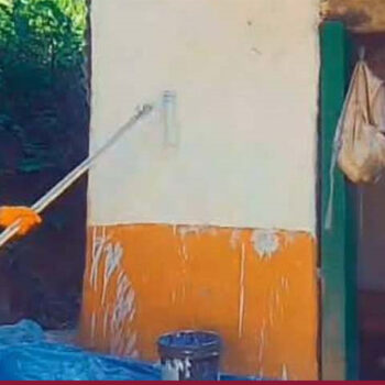 दसैँमा रातो माटो र कमेरोले घर पोत्ने चलन हराउँदै