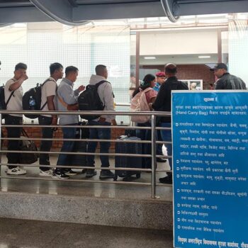 दसैँ पनि रोकिएन विदेसिने क्रम