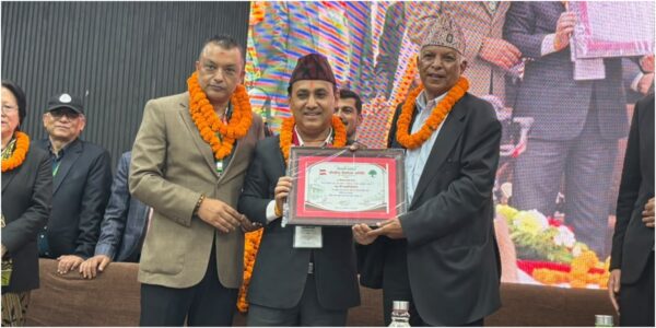 कांग्रेसभन्दा पहिले देश भन्ने मनोविज्ञान राखेर अघि बढौँ : विश्वप्रकाश शर्मा