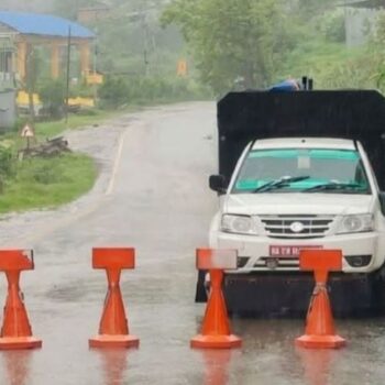 पहिरोले बीपी राजमार्ग पूर्ण रूपमा बन्द