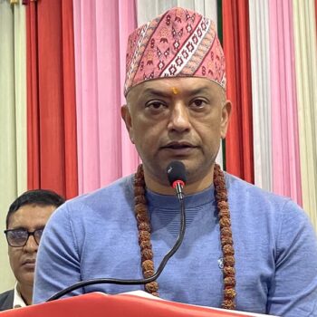 दुई लाख बढी परिवार कांग्रेससँग अलग हुनुभएको छ, उहाँहरूसँग संवाद गर्नुपर्‍यो : सभापति थापा
