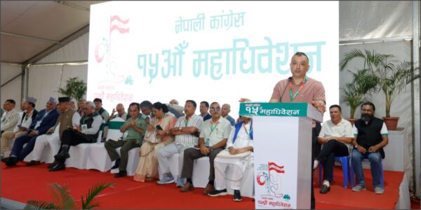 किन थपिरहेका छन् गगनले कांग्रेसमा पद?