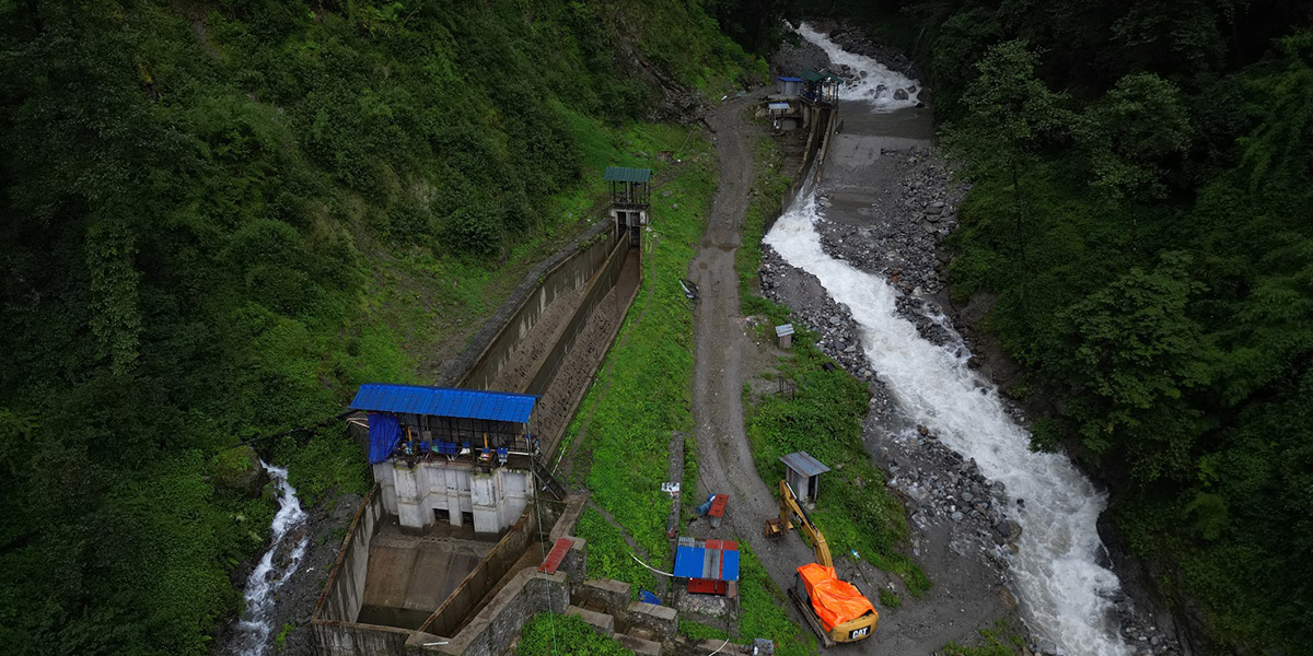म्याग्दीको रेलेखोलाको बाँधमा बाढीले विद्युत् उत्पादन बन्द