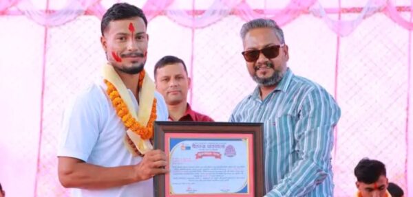 चैतन्य पाठशालाको ‘ब्रान्ड एम्बेस्डर’ बने क्रिकेटर किरण कुमार ठगुन्ना