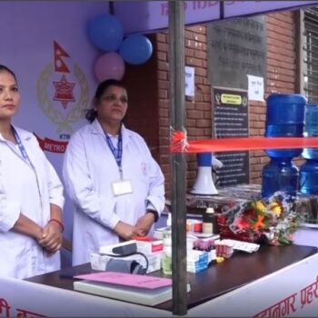 सैँमा घर जाने यात्रुका लागि निःशुल्क स्वास्थ्य परीक्षण