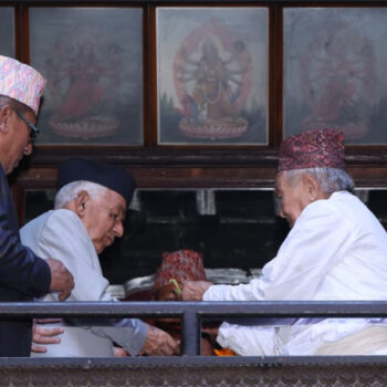 राष्ट्रपति पौडेलले गरे भक्तपुरको प्रसिद्ध नवदुर्गा मन्दिरमा पूजा