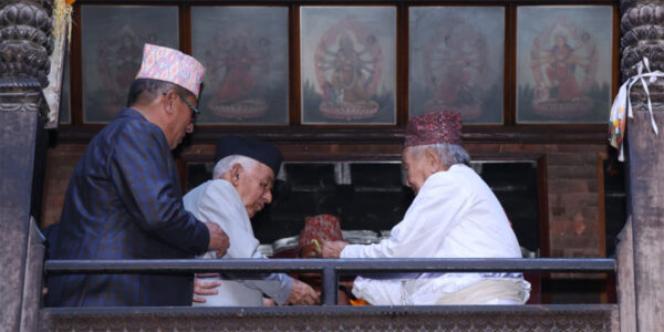 राष्ट्रपति पौडेलले गरे भक्तपुरको प्रसिद्ध नवदुर्गा मन्दिरमा पूजा