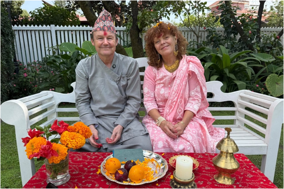 दसैँमा रमाउँदै विदेशी कूटनीतिक अधिकारी