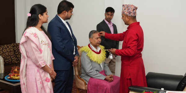 उपराष्ट्रपतिबाट बडादसैँको टीका ग्रहण